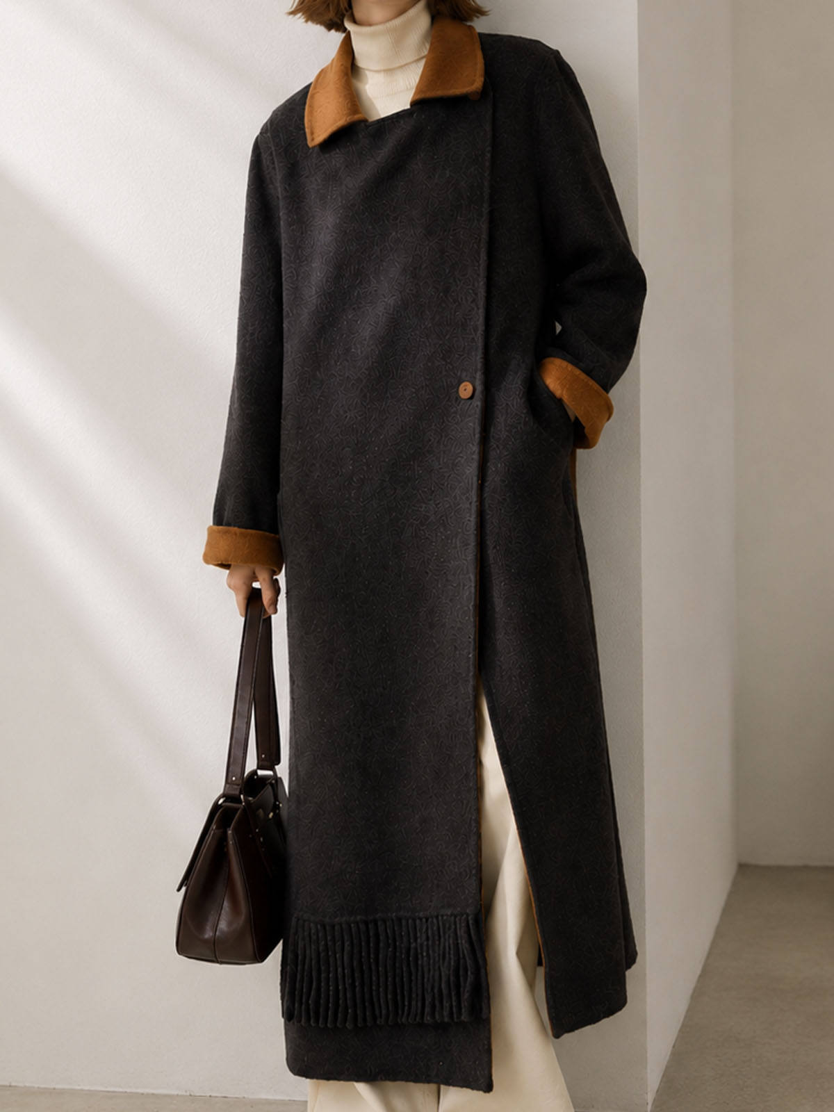 2026 New Arrival Winter Women's Charcoal Wool Coat Integrated Scarf Single Button Minimalist Longline Overcoat Thick GC0005