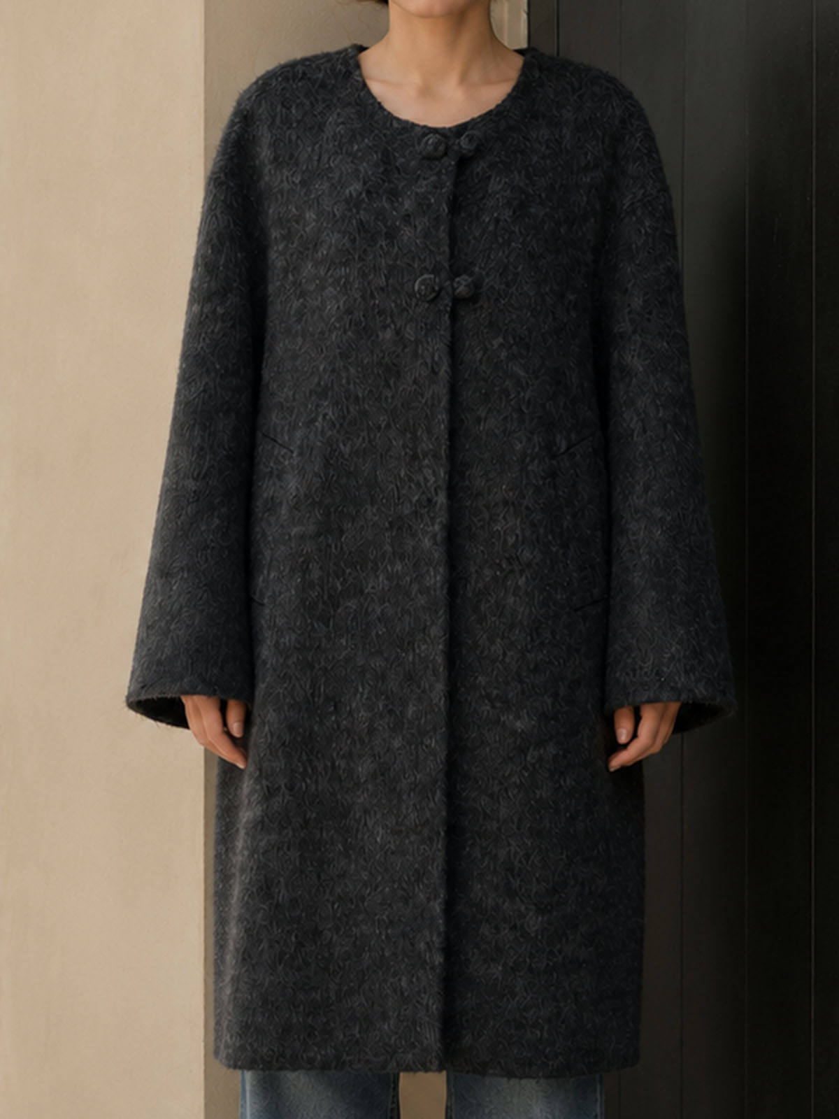 Women's Eco-Friendly Woolen Fluffy Thick Single Breasted Casual Winter Coat with O-Neck for Office in Cashmere GC0018