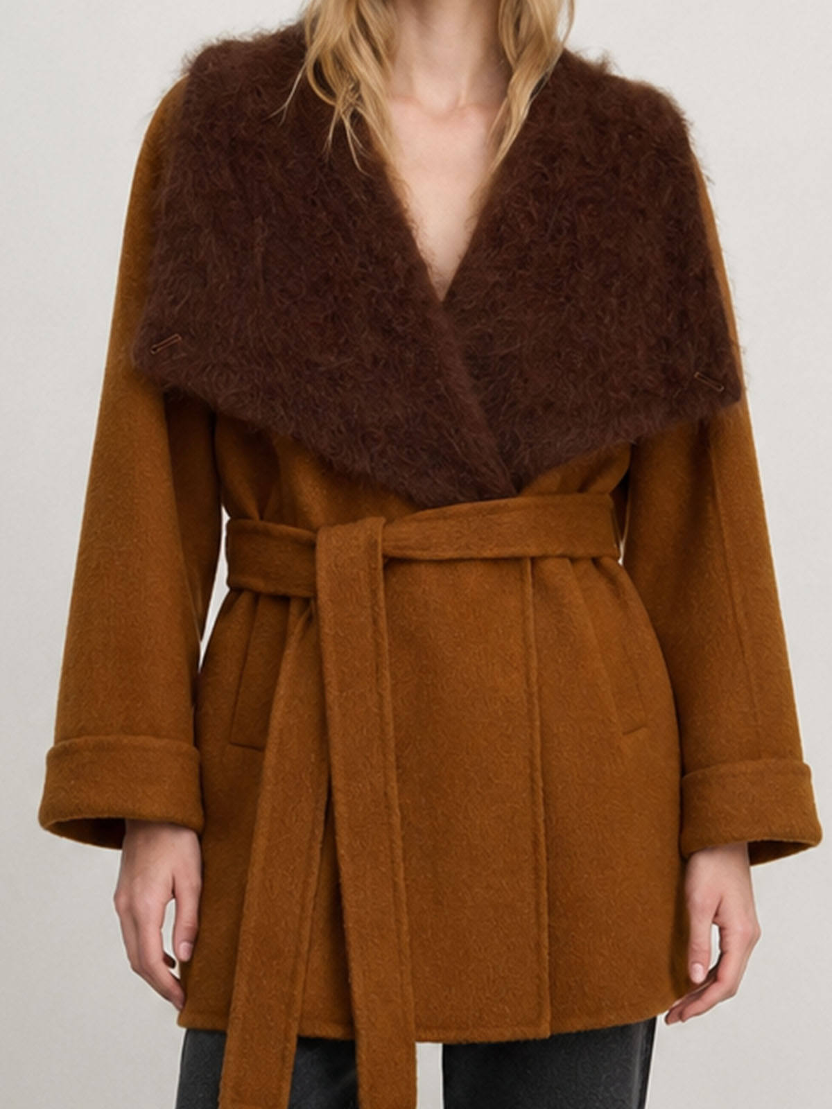 Women's Korean-Style Tweed Wool & Blends Overcoat with Winter Fox-Fur Collar and Belt Minimalist Design H2686
