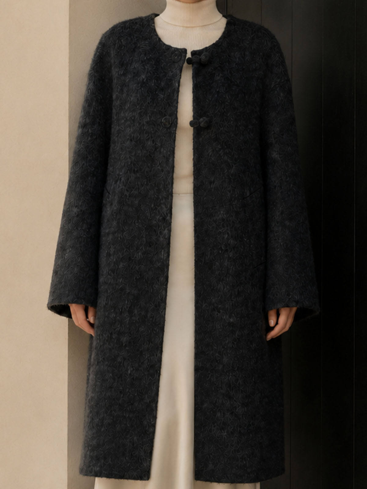 Women's Eco-Friendly Woolen Fluffy Thick Single Breasted Casual Winter Coat with O-Neck for Office in Cashmere GC0018